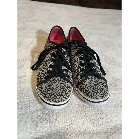 Vans Classic Slip On Womens Size 9 Shoes Cheetah Leopard Print Skate Sneakers - Picture 2 of 10